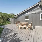 Three-bedroom In Vejers Strand