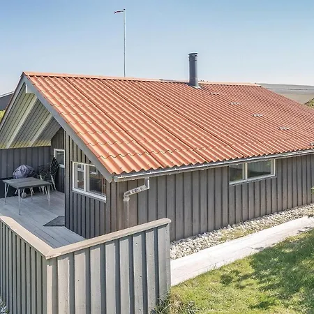 Three-bedroom In Prázdninový dům