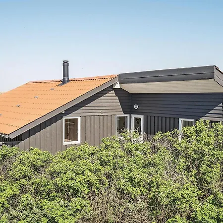 Prázdninový dům Three-bedroom In Vejers Strand